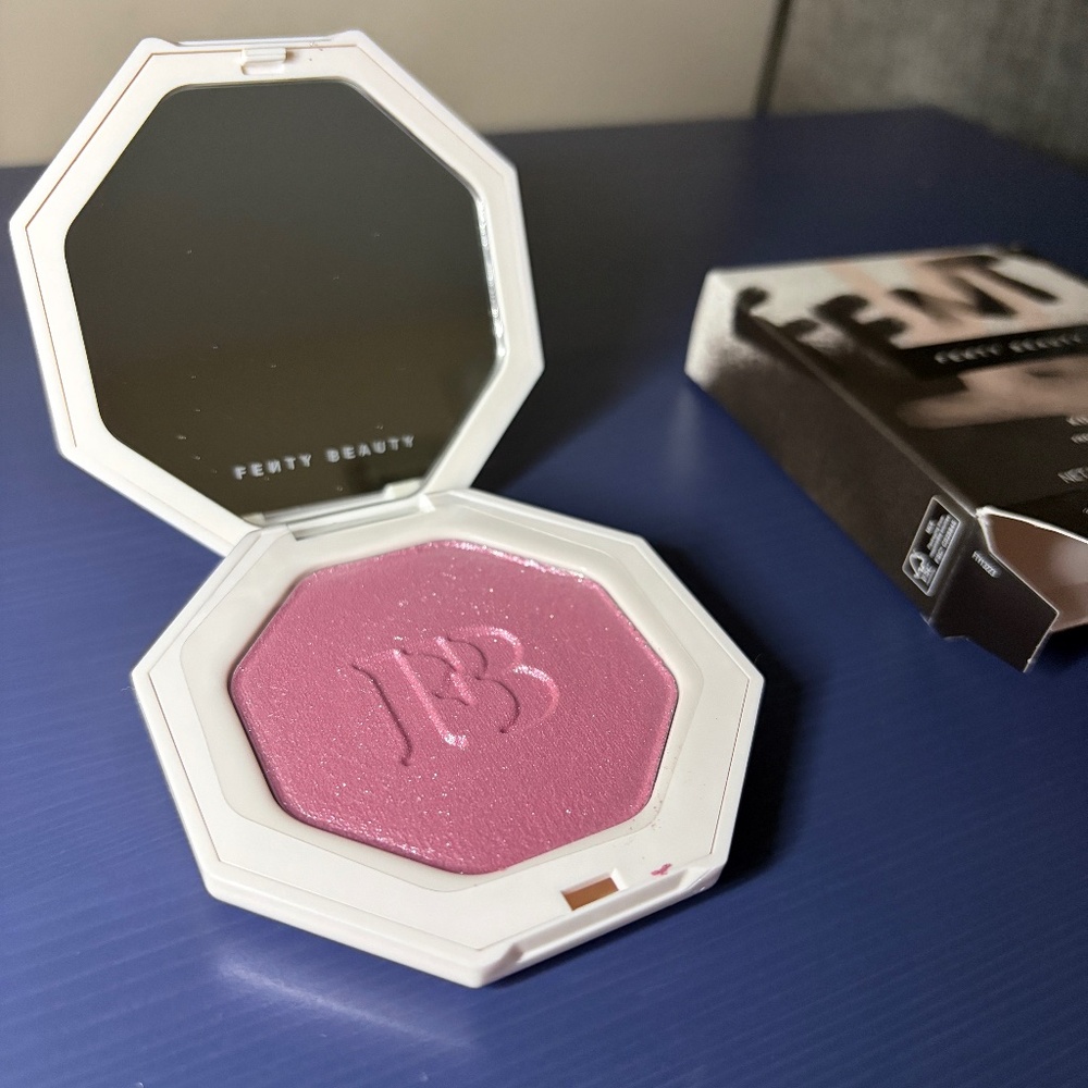 Fenty Beauty Killawatt Freestyle Highlighter in Wattabrat NWT